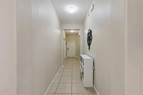 House in Apopka, Florida 3 bedrooms, 178.37 sq.m. № 2106836 - photo 5