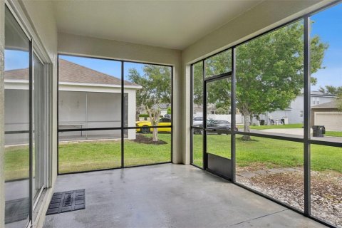 House in Apopka, Florida 3 bedrooms, 178.37 sq.m. № 2106836 - photo 29