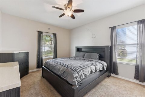 House in Apopka, Florida 3 bedrooms, 178.37 sq.m. № 2106836 - photo 19