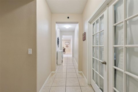 House in Apopka, Florida 3 bedrooms, 178.37 sq.m. № 2106836 - photo 6