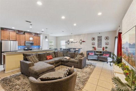 House in Apopka, Florida 3 bedrooms, 178.37 sq.m. № 2106836 - photo 10