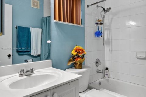 Купить кондоминиум в Хайалиа, Флорида 4 спальни, 148.46м2, № 2013309 - фото 28