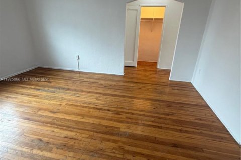 Снять в аренду квартиру в Майами-Бич, Флорида 1 спальня, 69.68м2, № 1984313 - фото 7