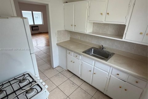 Снять в аренду квартиру в Майами-Бич, Флорида 1 спальня, 69.68м2, № 1984313 - фото 6