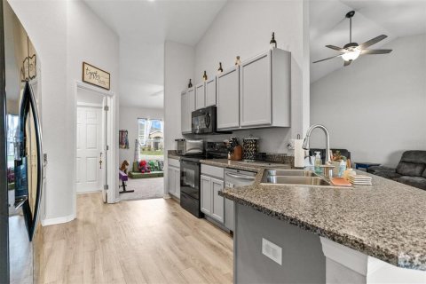 House in Bartow, Florida 3 bedrooms, 176.89 sq.m. № 1775038 - photo 9