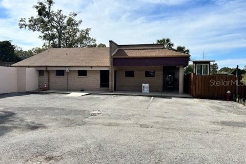 Commercial property in Apopka, Florida 239.69 sq.m. № 2098328