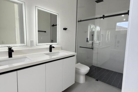 Casa en alquiler en Cape Coral, Florida, 3 dormitorios, 182.55 m2 № 1979514 - foto 30