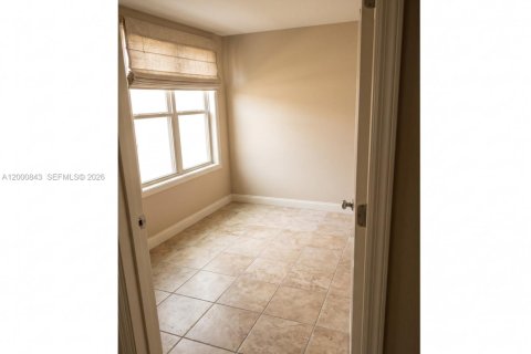 Condo in Pompano Beach, Florida, 1 bedroom  № 2065471 - photo 14