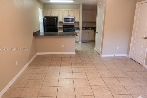 Condo in Pompano Beach, Florida, 1 bedroom  № 2065471 - photo 12