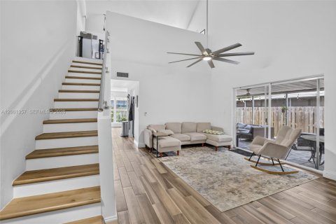 Casa en venta en Sunrise, Florida, 4 dormitorios, 182.09 m2 № 2247287 - foto 6
