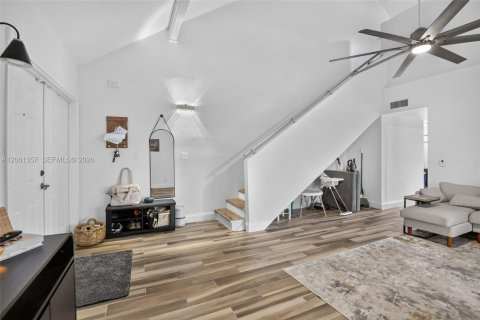 Casa en venta en Sunrise, Florida, 4 dormitorios, 182.09 m2 № 2247287 - foto 7