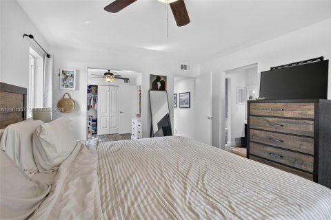 Casa en venta en Sunrise, Florida, 4 dormitorios, 182.09 m2 № 2247287 - foto 20