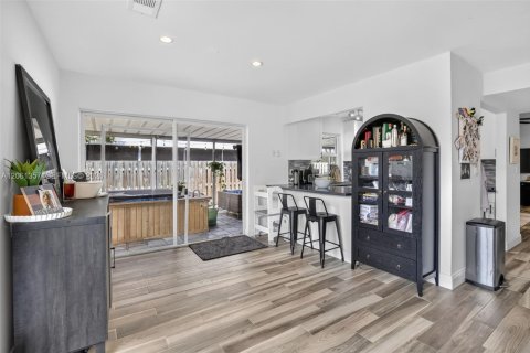Casa en venta en Sunrise, Florida, 4 dormitorios, 182.09 m2 № 2247287 - foto 15
