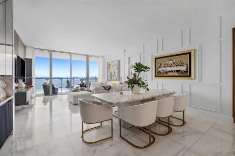 Copropriété à louer à Miami, Floride: 3 chambres, 198.9 m2 № 1965865 - photo 8