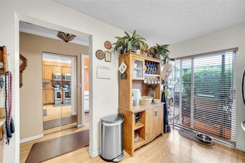 Condo in Deerfield Beach, Florida, 2 bedrooms  № 2173151 - photo 9