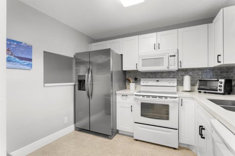 Copropriété à vendre à Sunrise, Floride: 1 chambre, 69.31 m2 № 2386962 - photo 2
