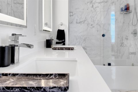 Купить кондоминиум в Майами, Флорида 1 спальня, 87.05м2, № 1850501 - фото 10