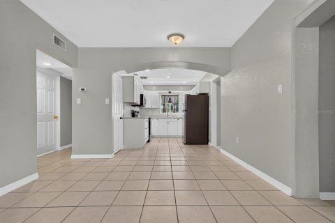 Casa en venta en Saint Petersburg, Florida, 3 dormitorios, 118.91 m2 № 2386663 - foto 9
