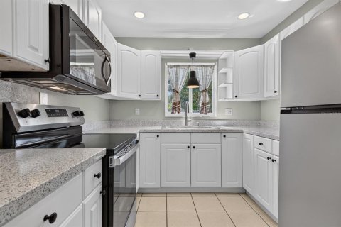 Casa en venta en Saint Petersburg, Florida, 3 dormitorios, 118.91 m2 № 2386663 - foto 11