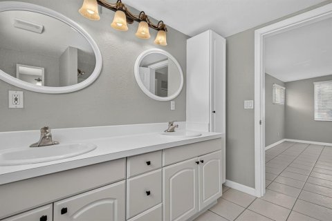 Casa en venta en Saint Petersburg, Florida, 3 dormitorios, 118.91 m2 № 2386663 - foto 21