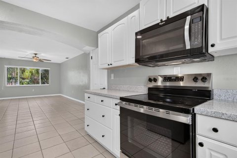 Casa en venta en Saint Petersburg, Florida, 3 dormitorios, 118.91 m2 № 2386663 - foto 13