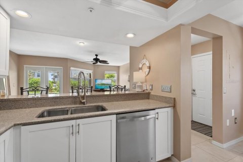 Condo in Sarasota, Florida, 2 bedrooms  № 2095142 - photo 21