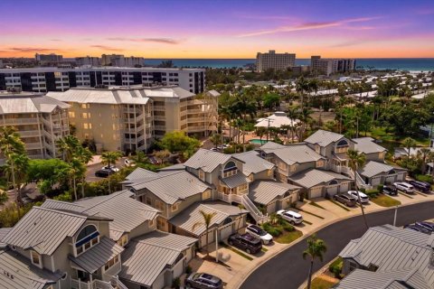 Condominio en Sarasota, Florida, 2 dormitorios № 2095142