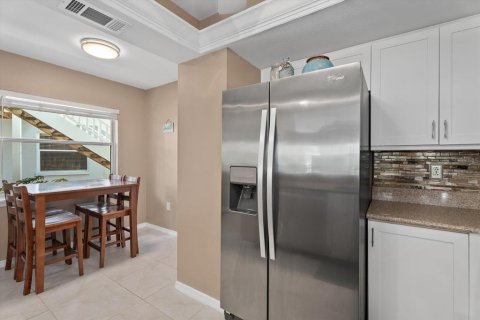 Condo in Sarasota, Florida, 2 bedrooms  № 2095142 - photo 20