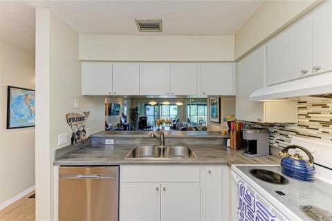 Купить кондоминиум в Сарасота, Флорида 7 комнат, 89м2, № 1900308 - фото 17
