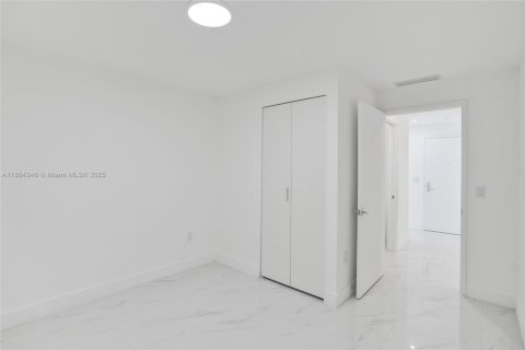 Купить кондоминиум в Майами, Флорида 3 спальни, 152.27м2, № 1942170 - фото 23