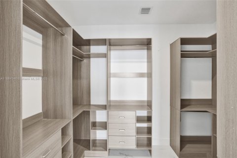 Купить кондоминиум в Майами, Флорида 3 спальни, 152.27м2, № 1942170 - фото 13