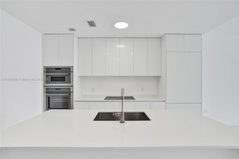 Купить кондоминиум в Майами, Флорида 3 спальни, 152.27м2, № 1942170 - фото 2