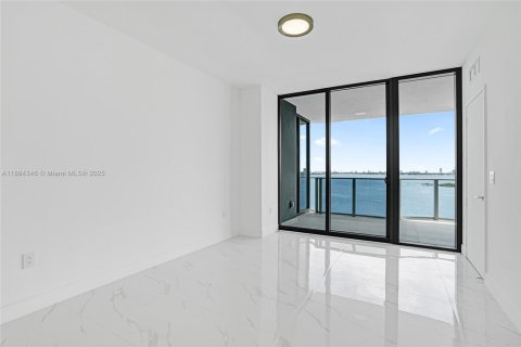 Купить кондоминиум в Майами, Флорида 3 спальни, 152.27м2, № 1942170 - фото 10