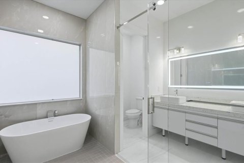 House in Port Charlotte, Florida 4 bedrooms, 232.26 sq.m. № 2220910 - photo 29