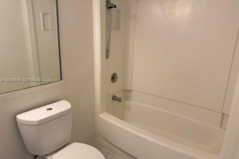 Condominio en venta en Miami, Florida, 1 dormitorio, 57.04 m2 № 2085008 - foto 7