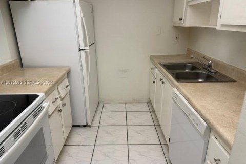 Condominio en venta en Miami, Florida, 1 dormitorio, 57.04 m2 № 2085008 - foto 2