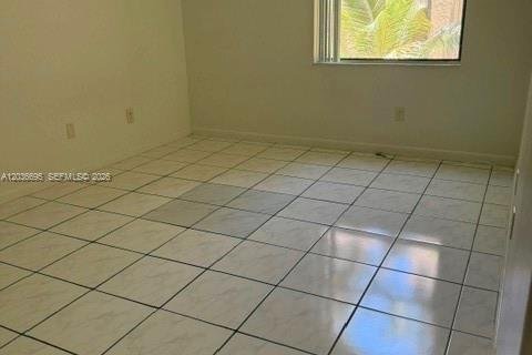 Condominio en venta en Miami, Florida, 1 dormitorio, 57.04 m2 № 2085008 - foto 9