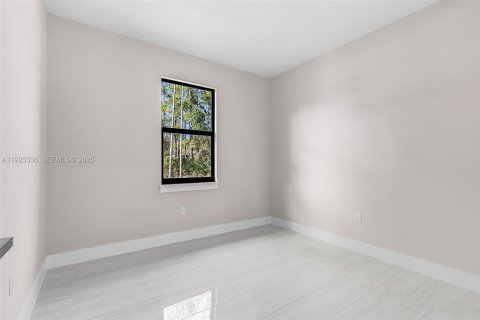 Casa en venta en Naples, Florida, 3 dormitorios, 141.12 m2 № 1983884 - foto 17