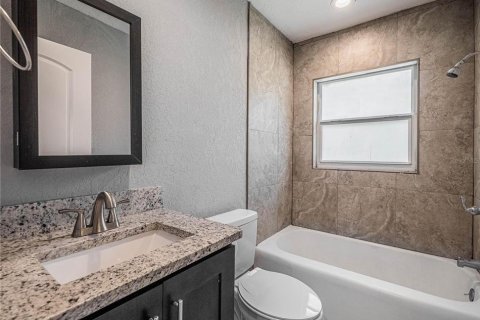 Casa en alquiler en Winter Haven, Florida, 3 dormitorios, 135.27 m2 № 2117094 - foto 17