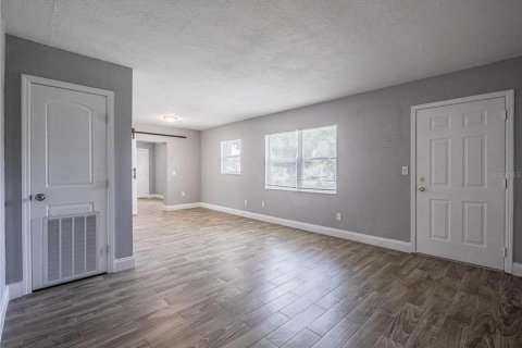 Casa en alquiler en Winter Haven, Florida, 3 dormitorios, 135.27 m2 № 2117094 - foto 7
