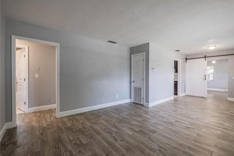 Casa en alquiler en Winter Haven, Florida, 3 dormitorios, 135.27 m2 № 2117094 - foto 4