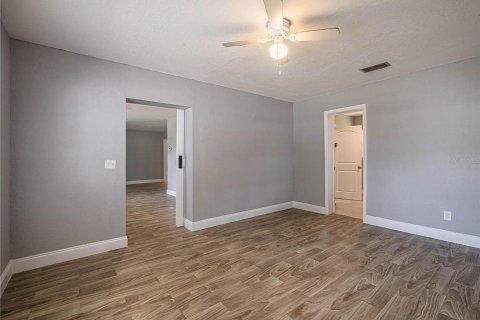 Casa en alquiler en Winter Haven, Florida, 3 dormitorios, 135.27 m2 № 2117094 - foto 8