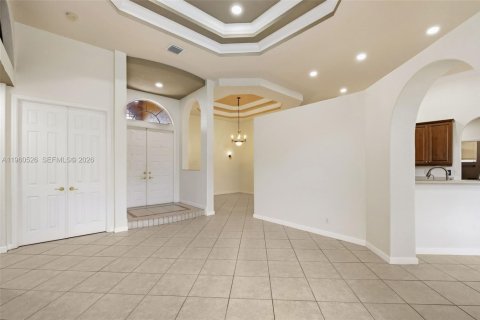 House in Miramar, Florida 4 bedrooms, 254.55 sq.m. № 2023678 - photo 4