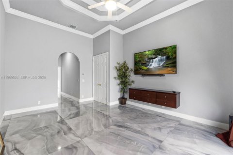 House in Miramar, Florida 4 bedrooms, 254.55 sq.m. № 2023678 - photo 13