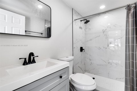 House in Palm Beach Gardens, Florida 3 bedrooms, 85.28 sq.m. № 1970416 - photo 20