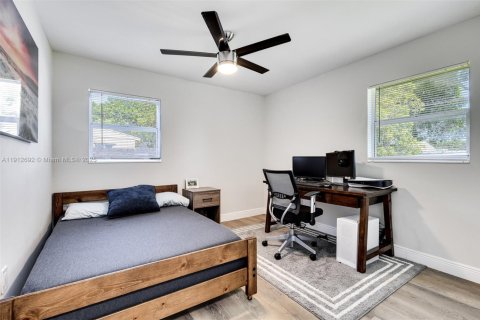 House in Palm Beach Gardens, Florida 3 bedrooms, 85.28 sq.m. № 1970416 - photo 17