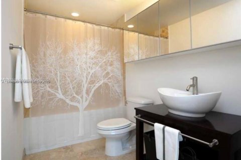 Copropriété à louer à Miami, Floride: 2 chambres, 85.47 m2 № 1941055 - photo 6