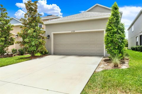 House in Odessa, Florida 4 bedrooms, 217.21 sq.m. № 2223356 - photo 20