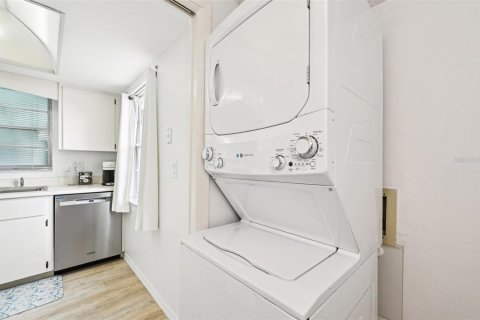 Купить кондоминиум в Энглвуд, Флорида 6 комнат, 96.34м2, № 1513745 - фото 15