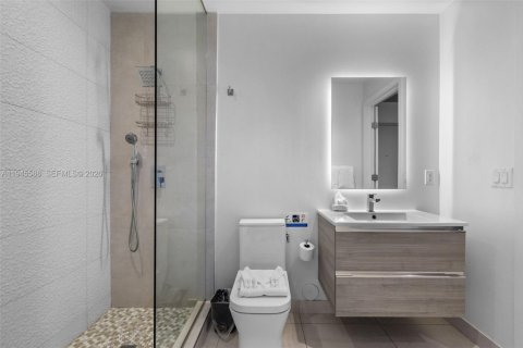 Condominio en venta en Miami, Florida, 1 dormitorio, 53.05 m2 № 2002474 - foto 30